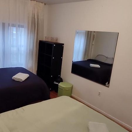 Spacious Room For 4 People In Williamsburg ! Нью-Йорк Экстерьер фото