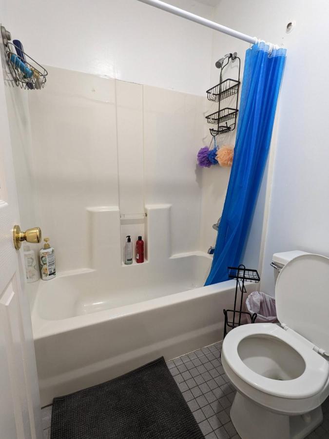 Spacious Room For 4 People In Williamsburg ! Нью-Йорк Экстерьер фото