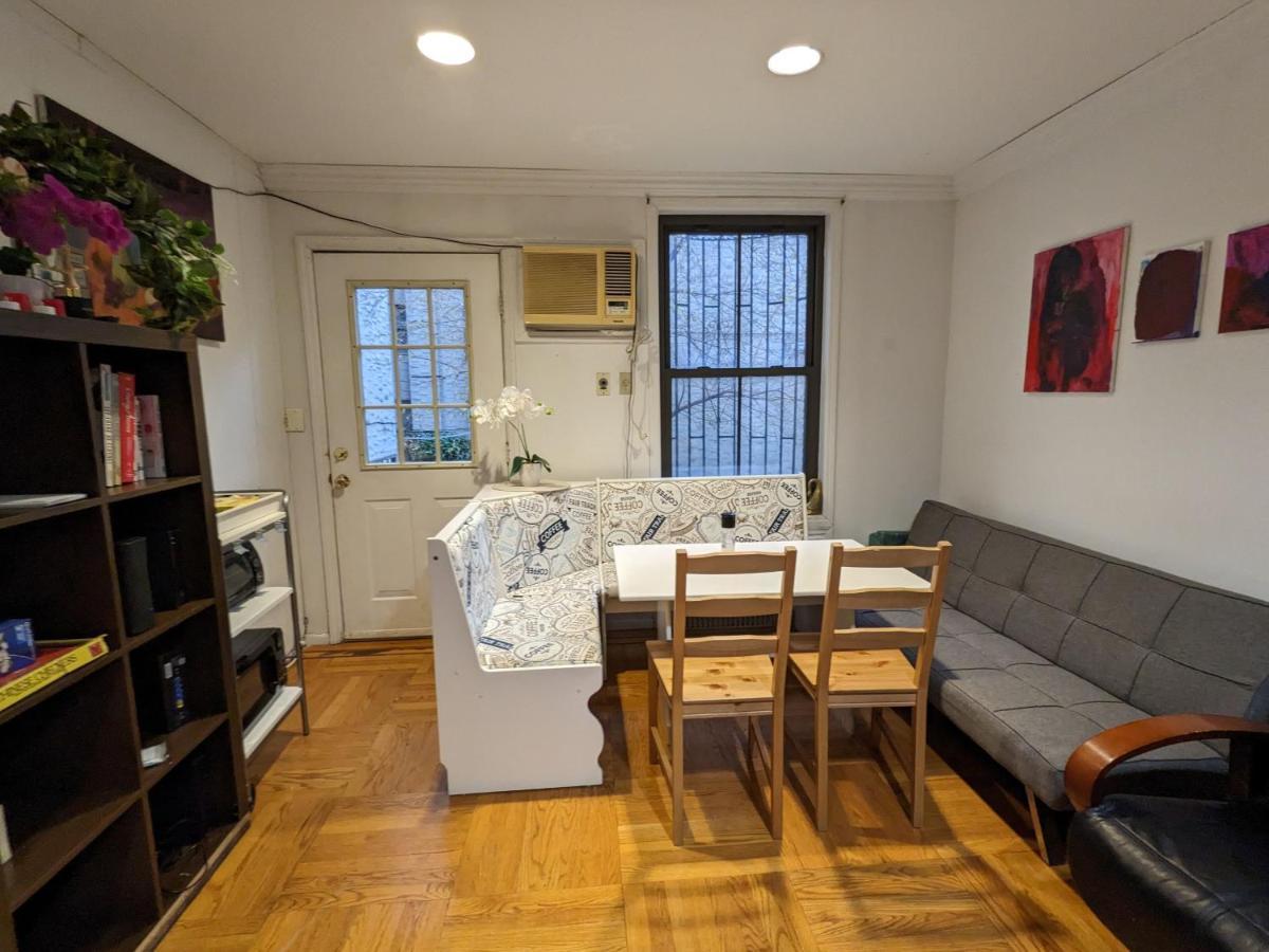 Spacious Room For 4 People In Williamsburg ! Нью-Йорк Экстерьер фото